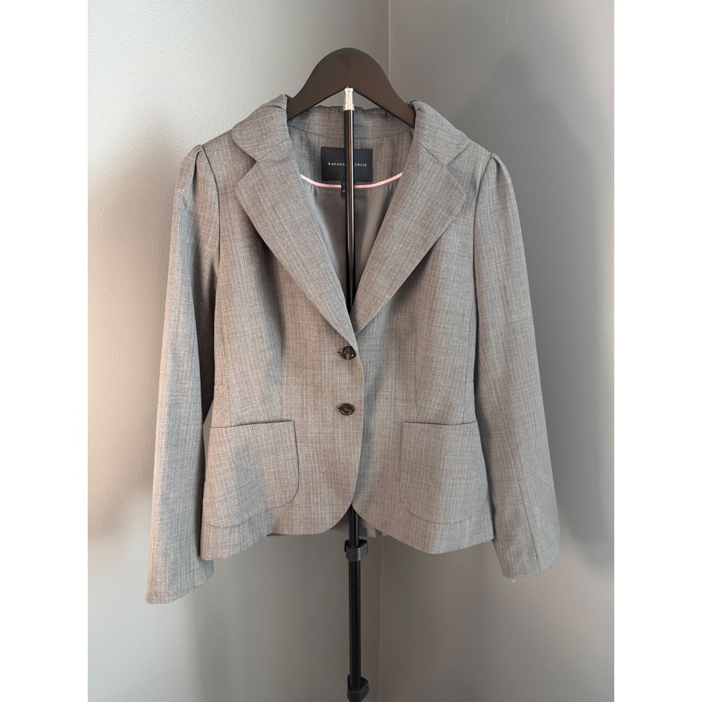 Banana Republic Blazer Womens 6 Gray Pinstripe.contras Classic Office lined cuff